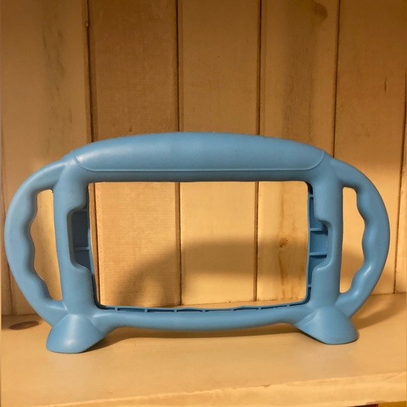 Kids tablet holder/protector - Picture 1 of 1